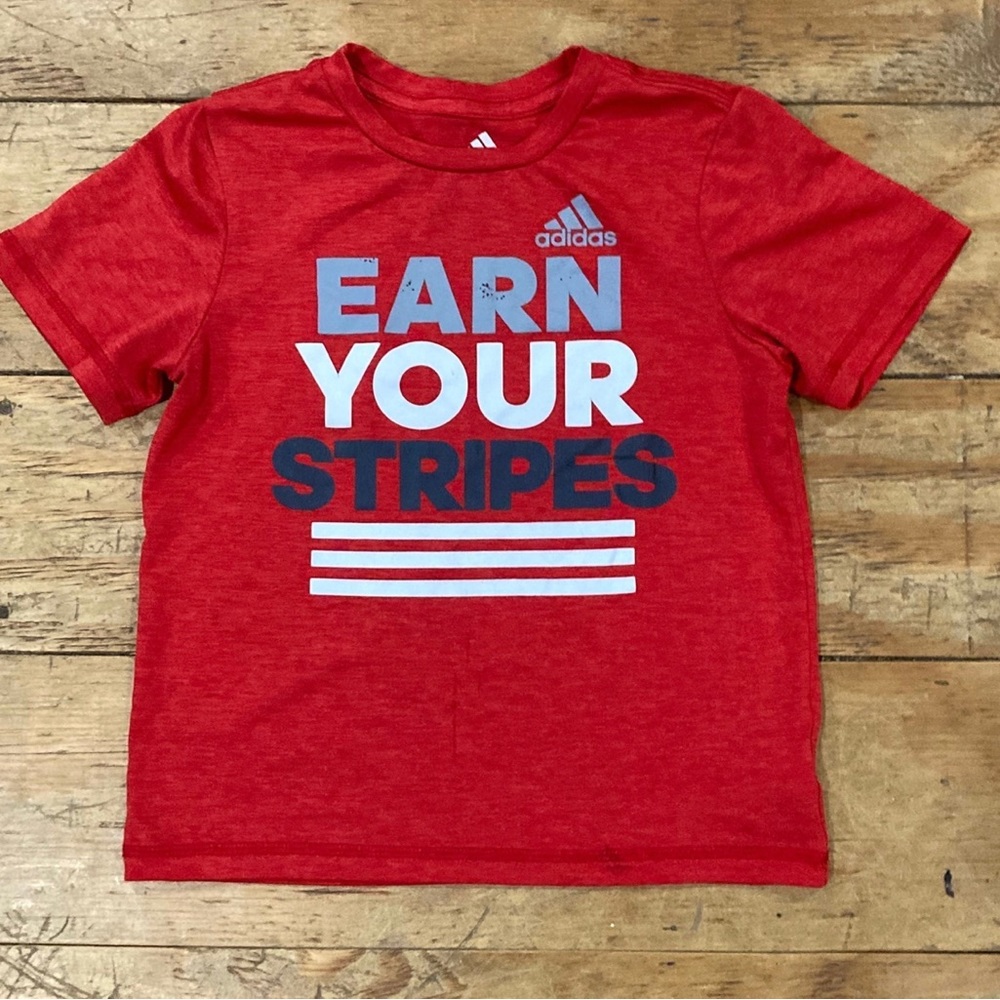 Adidas Boys Kids Earn Your Stripes T- Shirt Sz: S